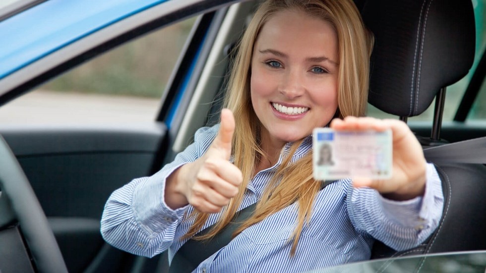Conductrice presentation permis securise