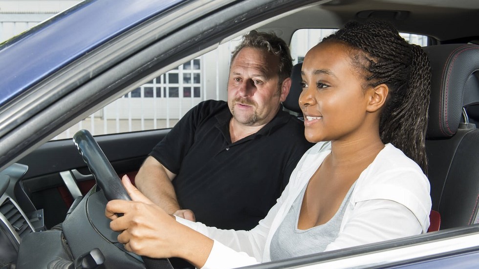 Candidate examen permis verifications interieur
