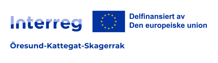 Logo med teksten "Interreg Öresund-Kattegat-Skagerrak" og "Delfinansiert av Den europeiske union", ved siden av EU-flagget med gule stjerner på blå bakgrunn.
