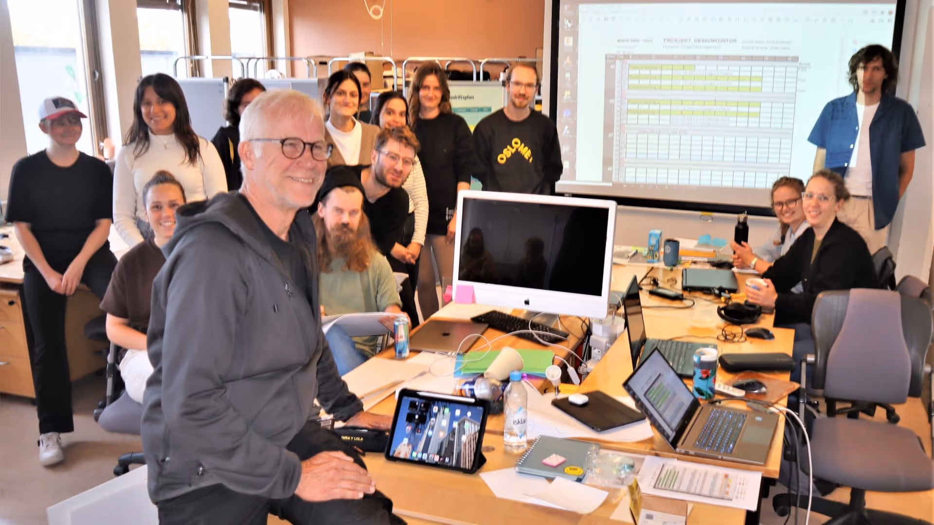 Vær så god: Designstudenter står til tjeneste