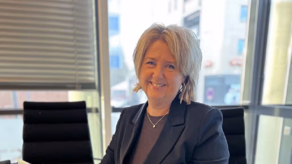 June Kristin M, Enger