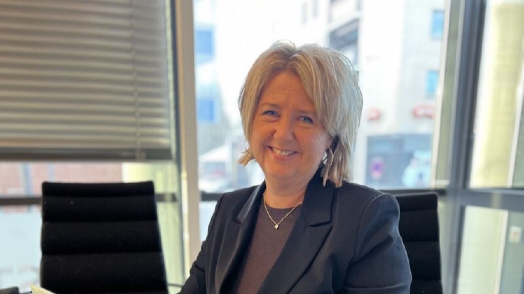 June Kristin M, Enger