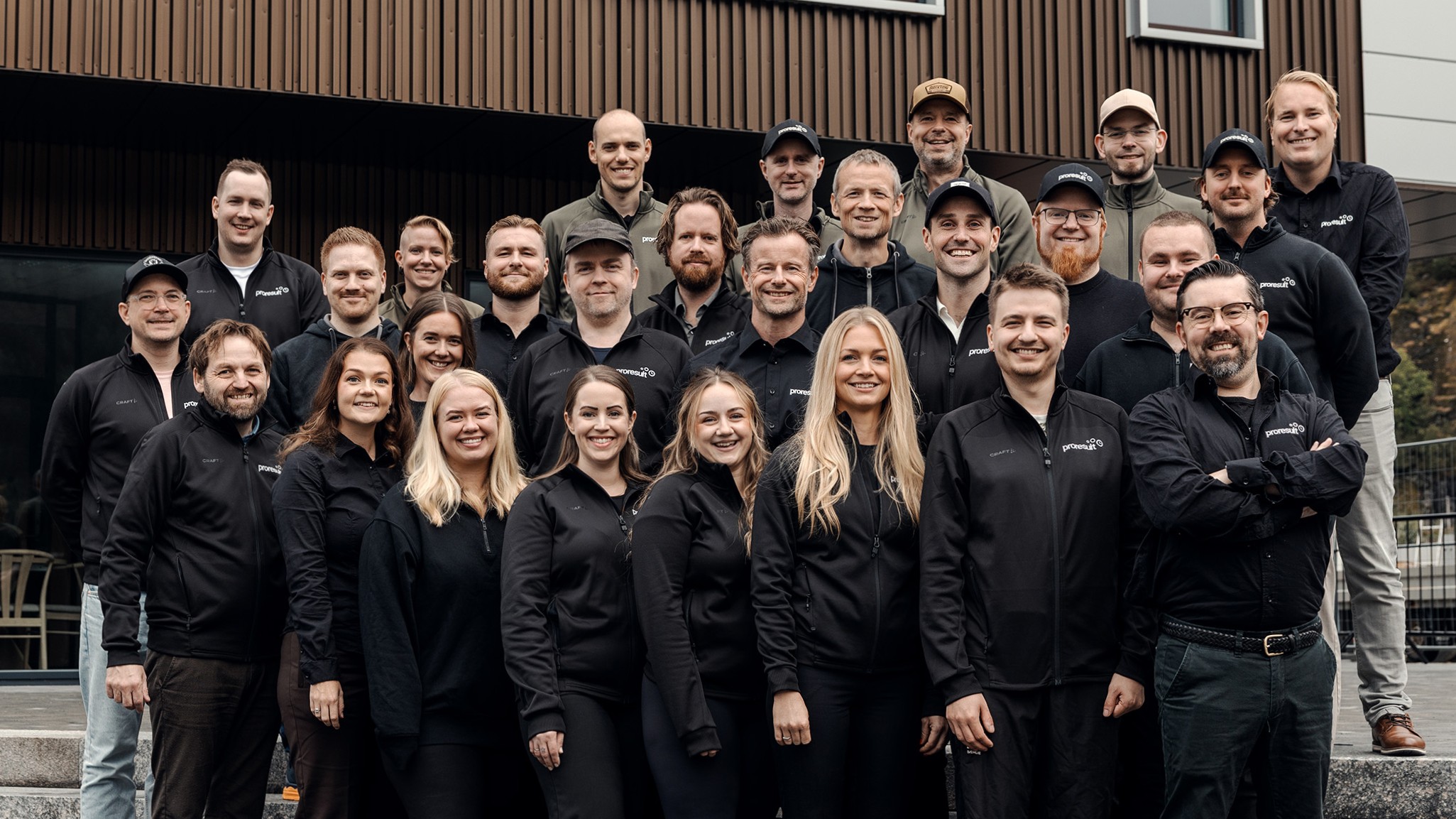 Team photo of several Proresult employees