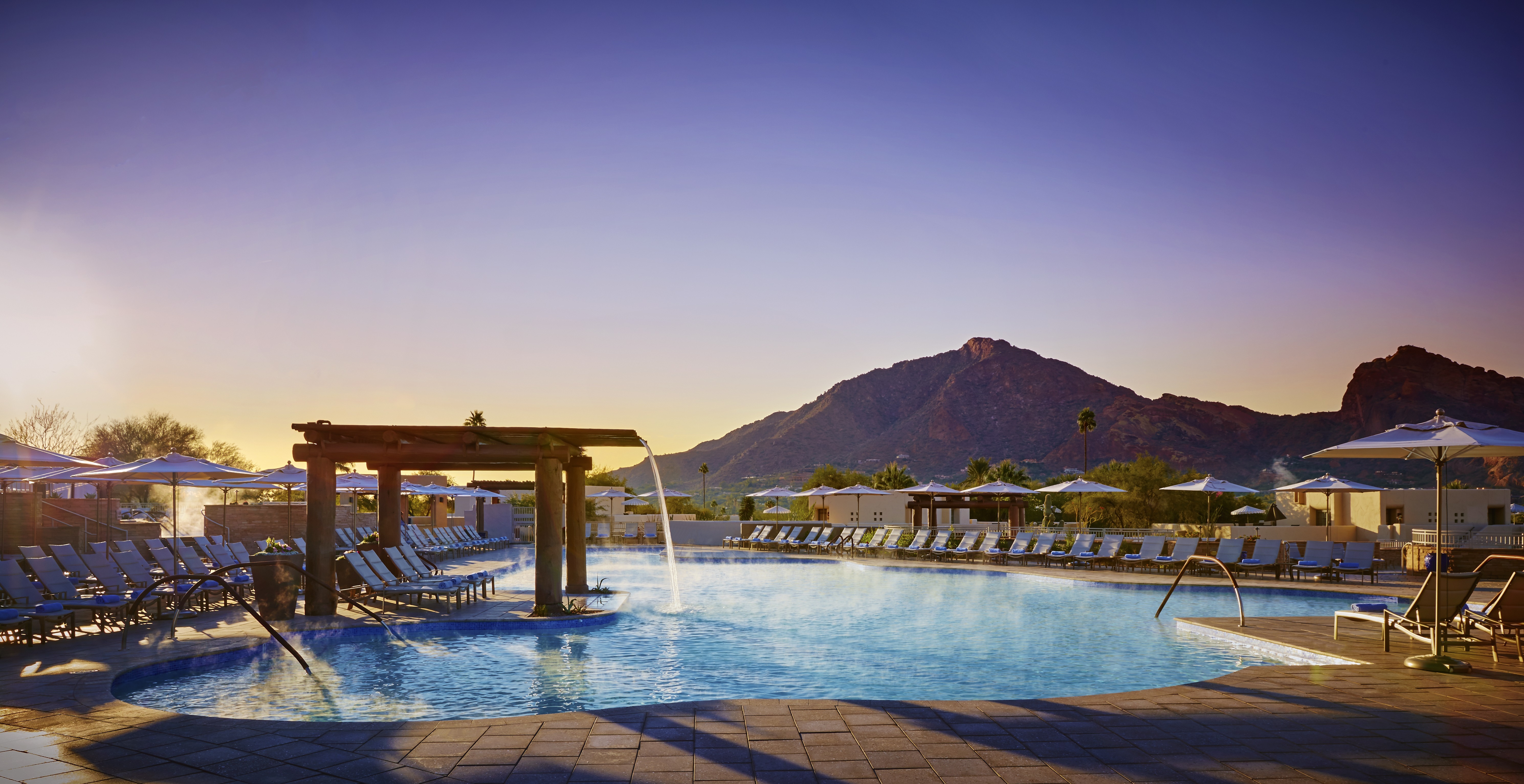 Luxe Stays, Notable Noshes & Big-Draw Attractions in Arizona for VITA Magazine