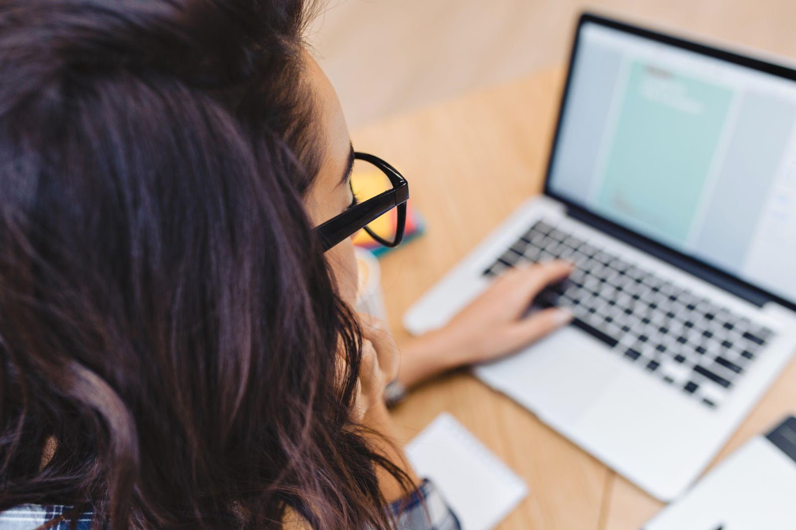 woman working on her laptop