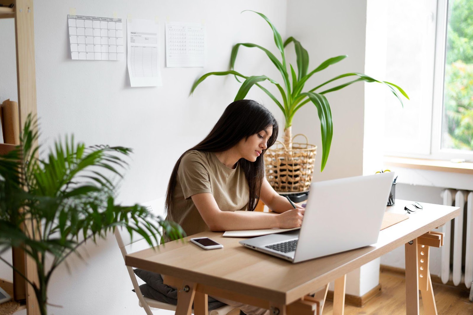 freelancer working on her laptop