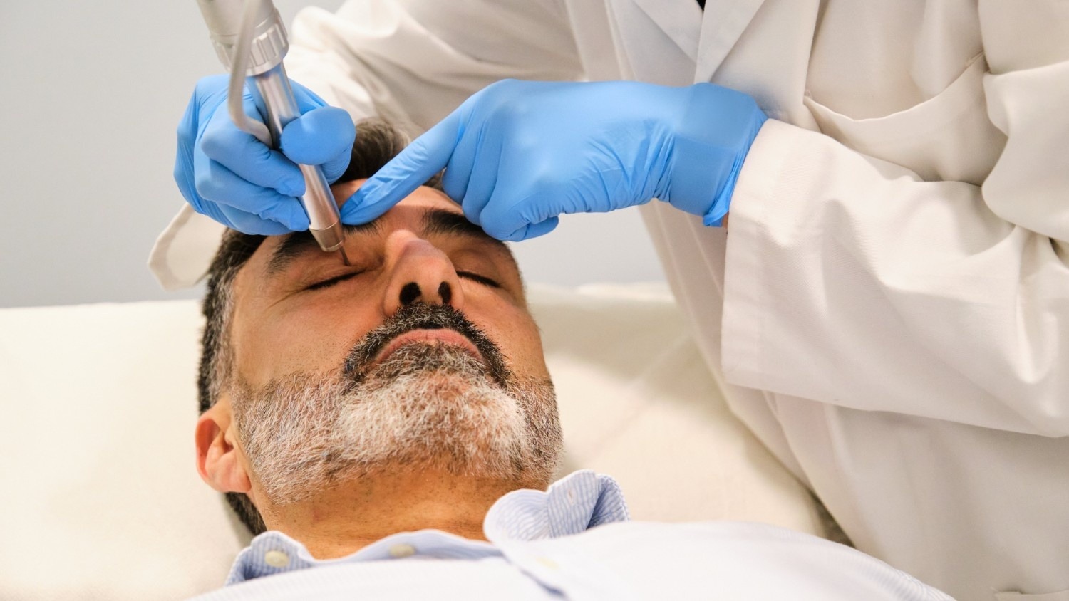 How to Choose the Right Dermatologist for Your Needs