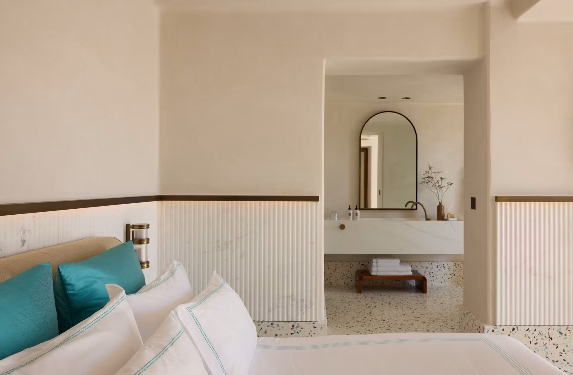 Waved Ariston Marble Wall