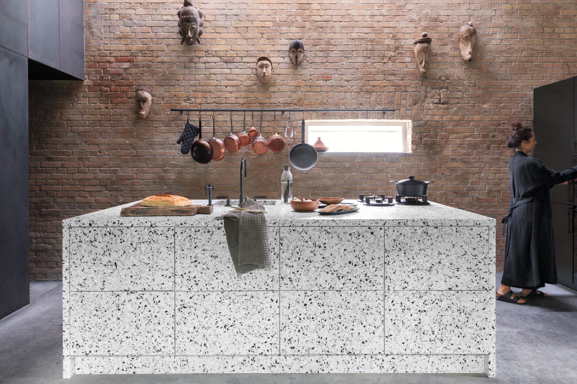 At TWELVECONCEPT, we are proud to be experts in the manufacturing process of terrazzo. We specialize in creating custom designs and patterns for our terrazzo products.