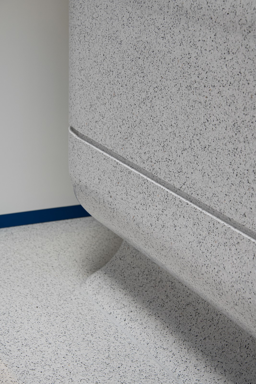 Agglotech Solid Bianco Perla Reception