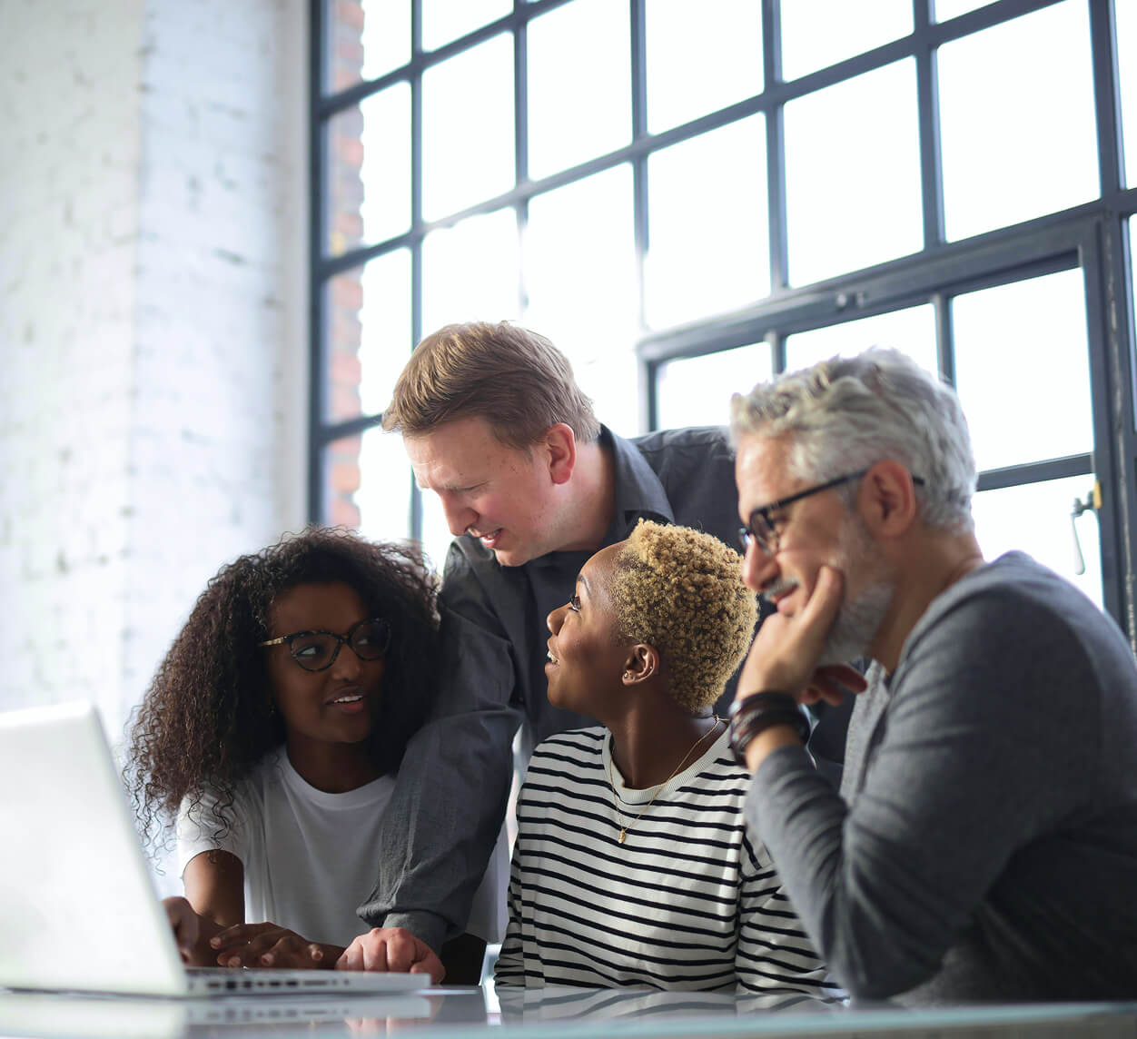 ACC accelerates VMware-to-AWS migration with guided methodology and simplified management tools. What normally takes months of planning and specialized expertise can now be done in a fraction of the time with ACC.