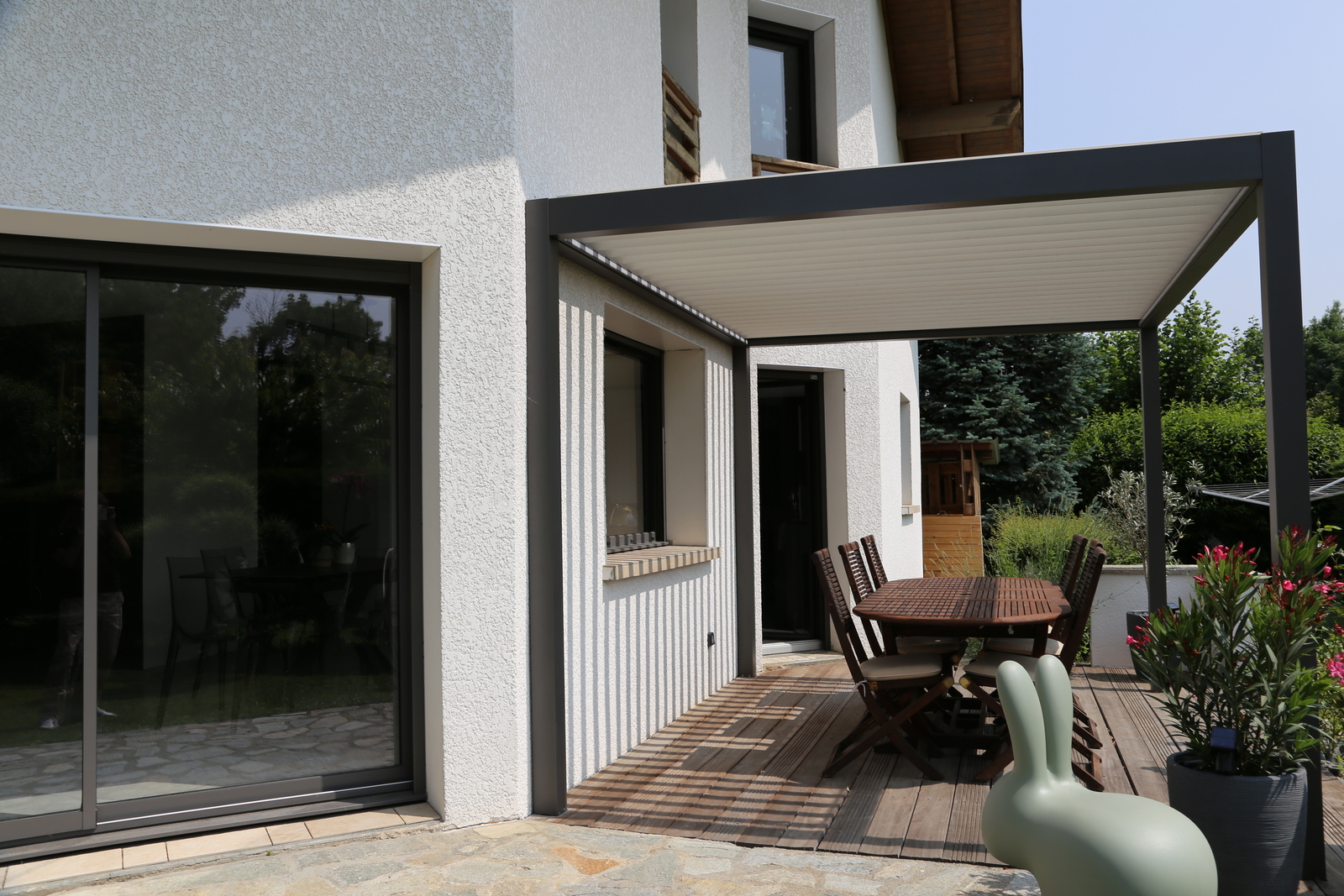 Pergola Bioclimatique — réalisation MD Rénov' à Annecy
