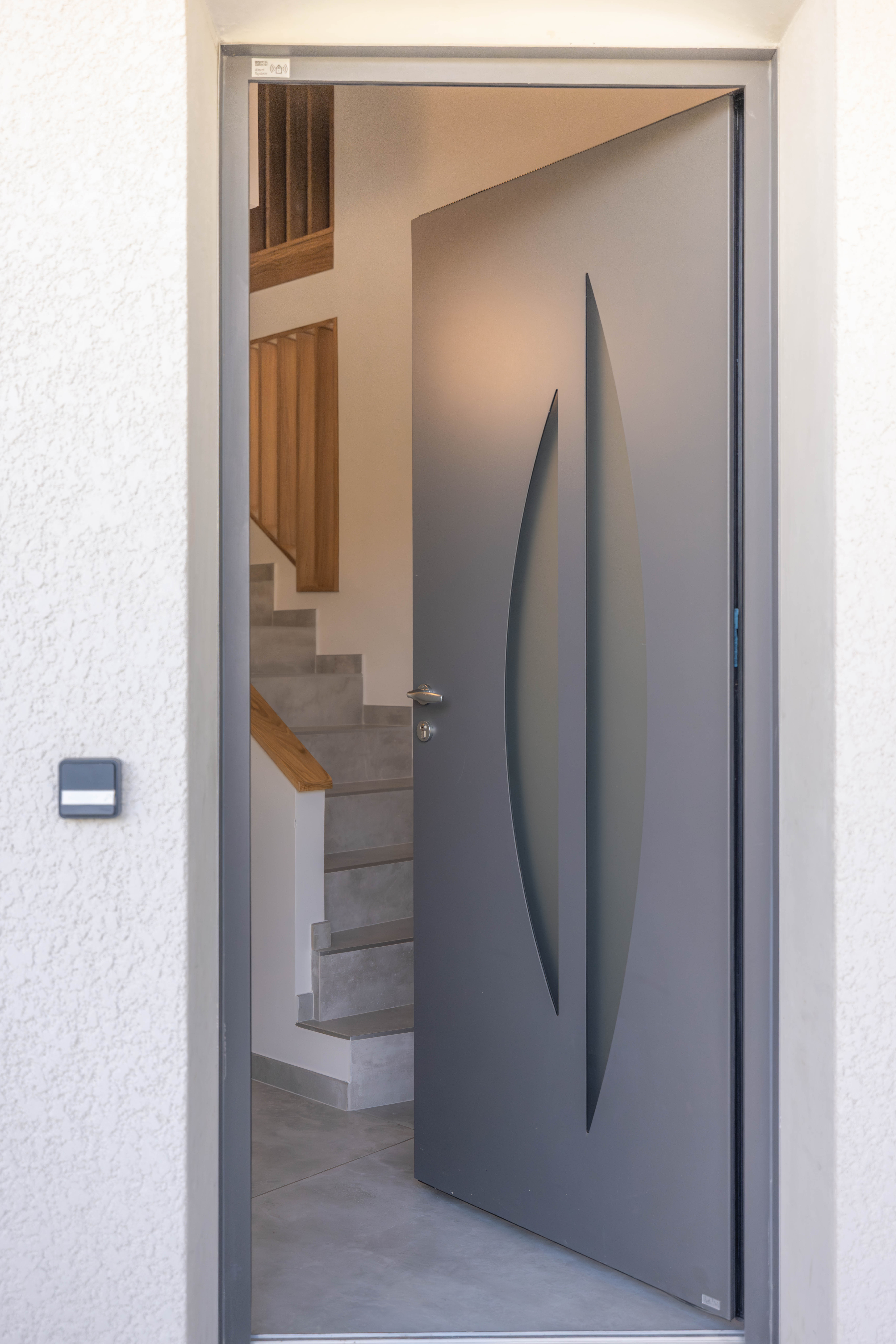 Porte d’entrée Aluminium sur mesure — MD Rénov', pose de menuiseries en Haute-Savoie