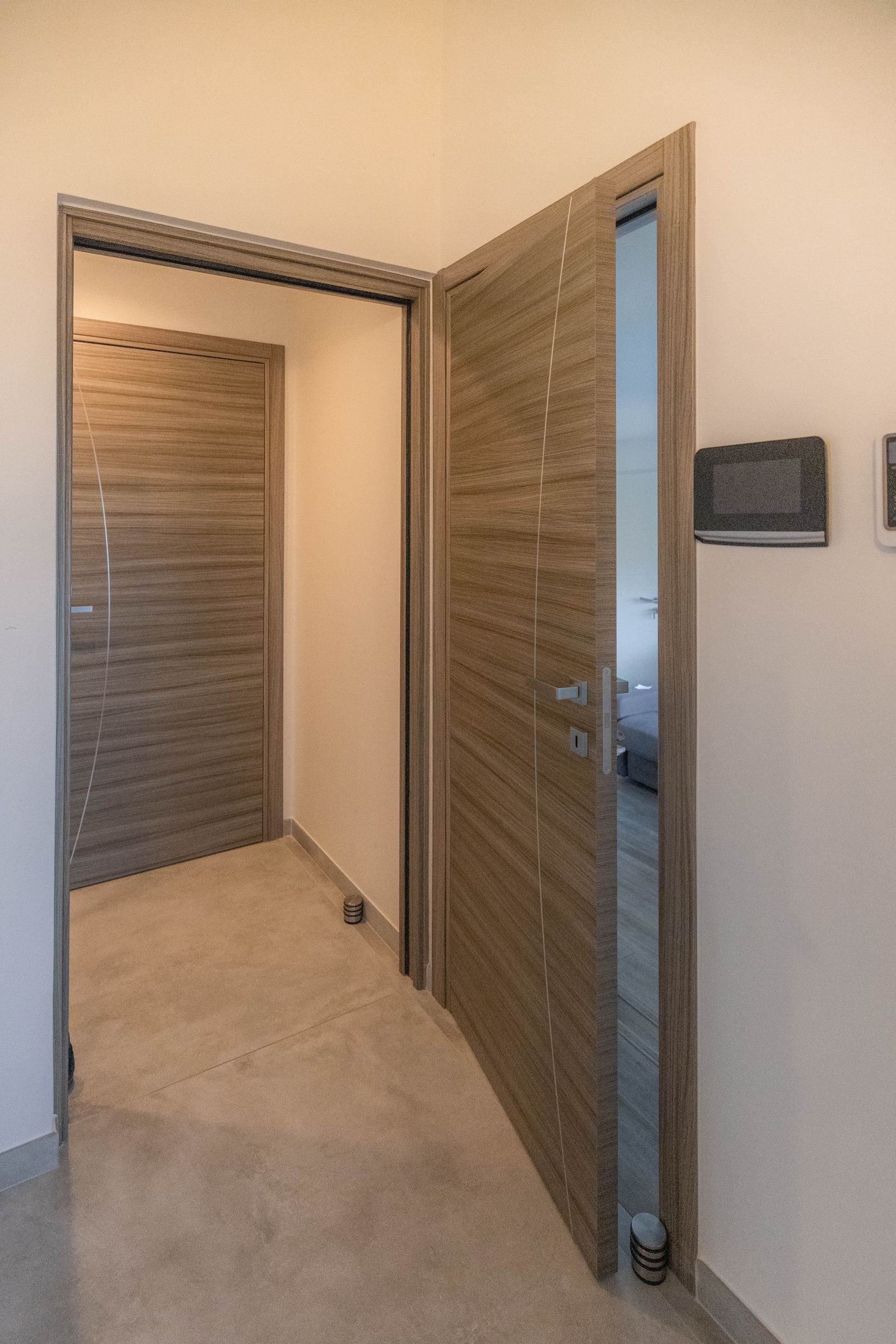 Portes intérieures design sur mesure à Seynod (Annecy) — MD Rénov'