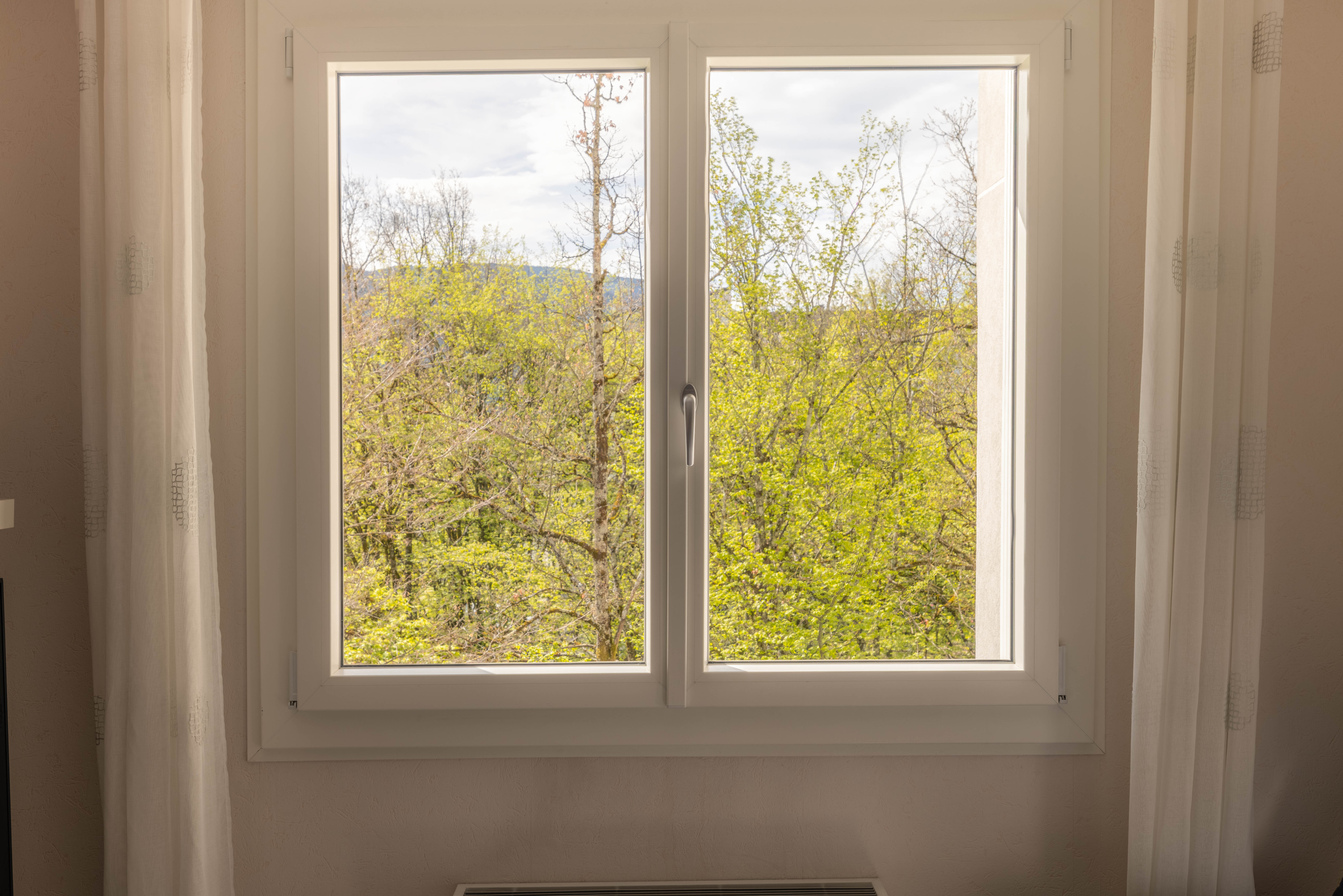 Fenêtres PVC – Rénovation d’un appartement en Haute-Savoie — MD Rénov'