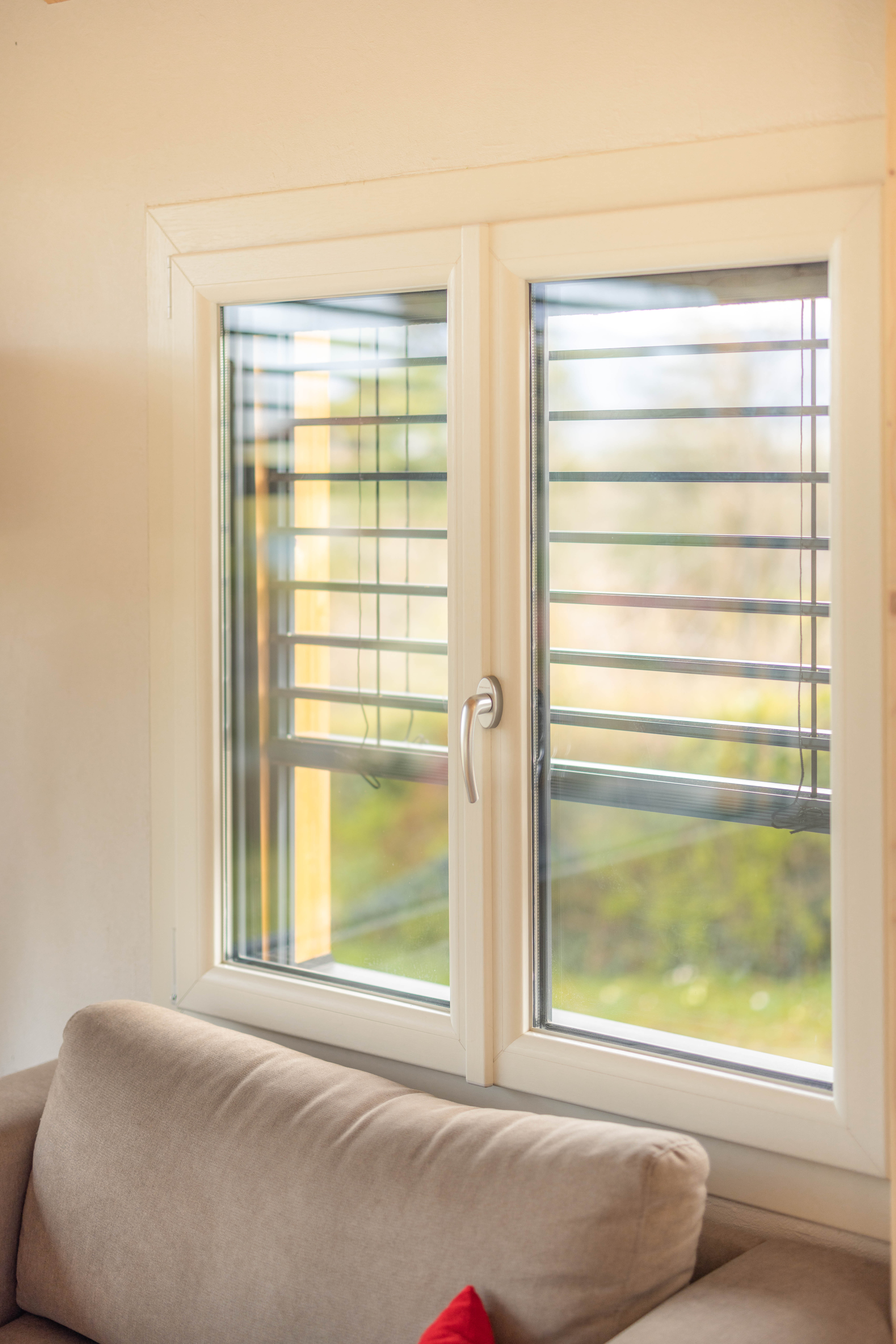 Brise-soleil orientables (BSO) – Maison contemporaine en Haute-Savoie — photo 4, MD Rénov'