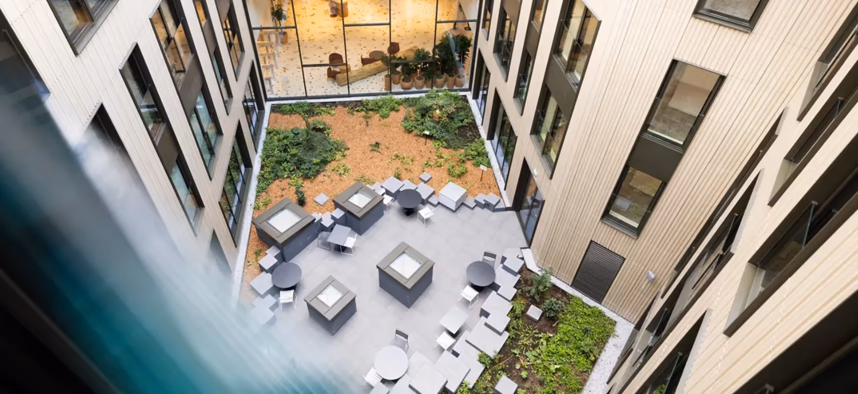 Ingénierie de transferts sur 6 mois pour environ 700 collaborateurs avec vues 3D et coordination complète.
