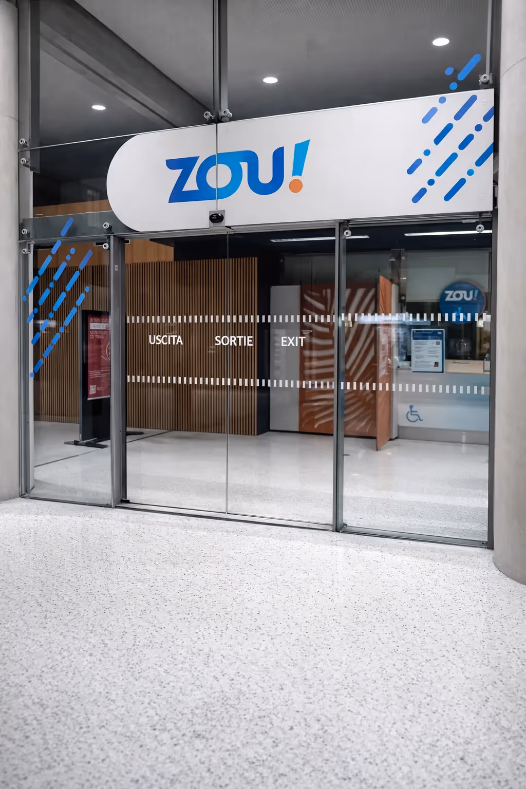 AMO pour la rénovation de l'espace SNCF de la gare de Monaco : réaménagement de la zone voyageur avec déplacement de la billetterie pour intégration d'un corner Lenôtre.