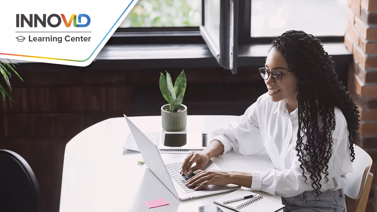 woman at laptop
