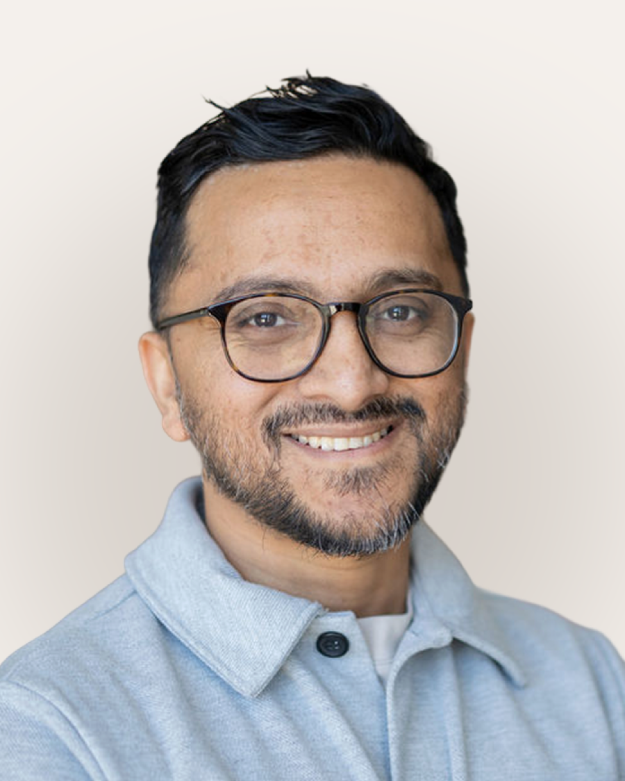 Reza is an experienced software engineering leader with 15+ years experience at Microsoft, Wave and Stripe.