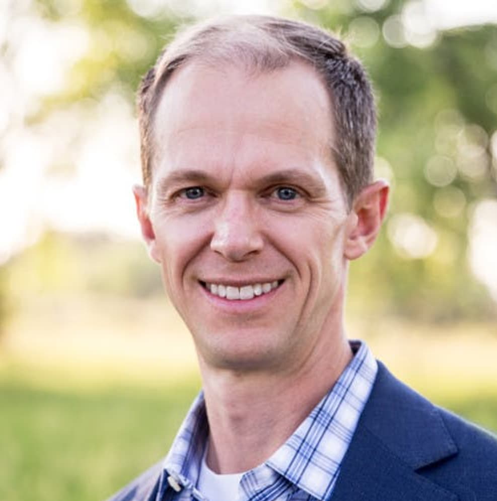 Advisor headshot of Eli Johnson, capital strategy and private equity consultant