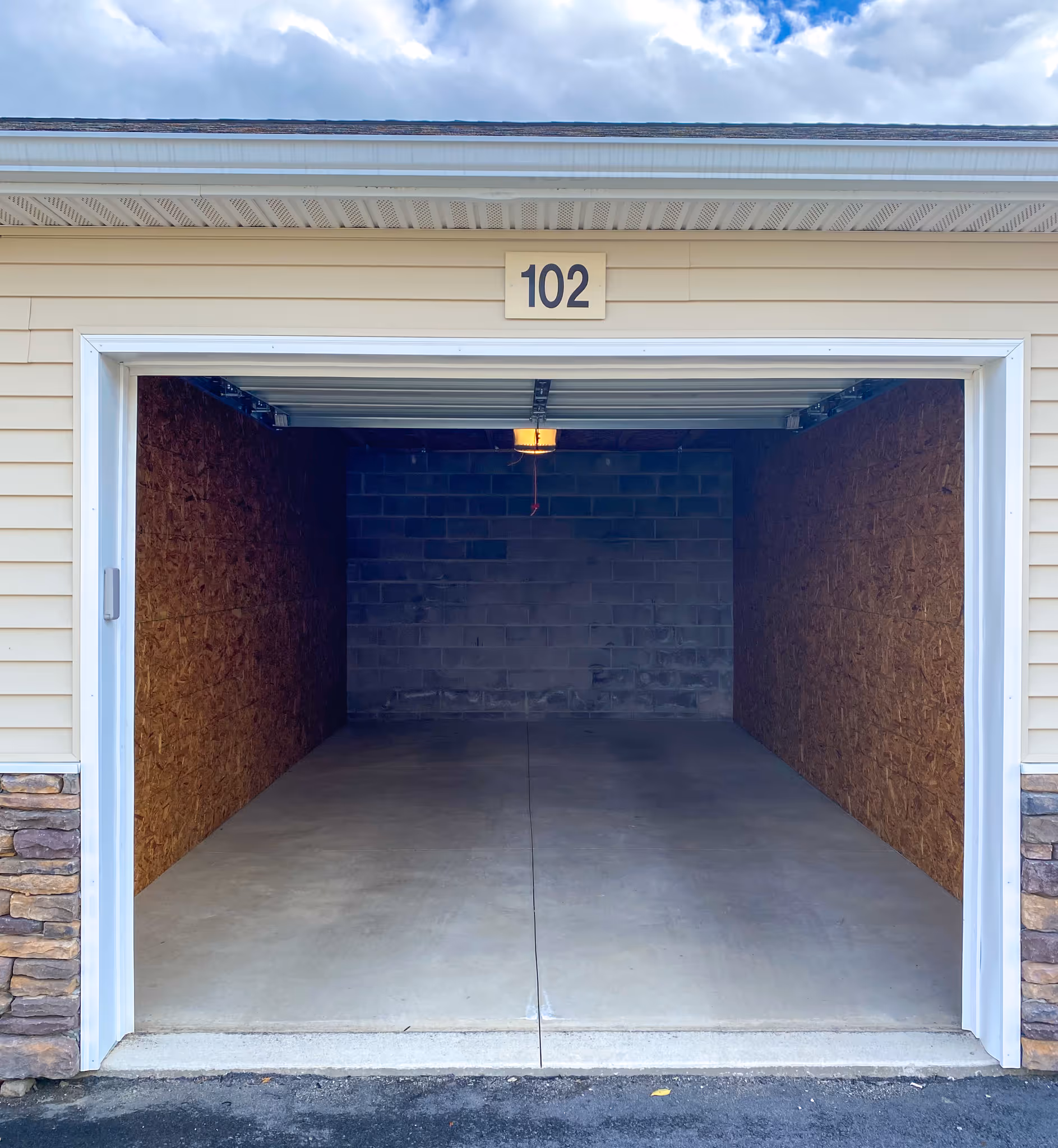 Palermo Realty – Storage Rooms