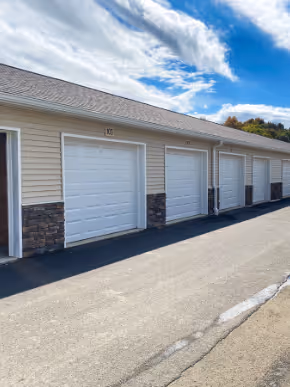 Palermo Realty – Copperleaf Garages