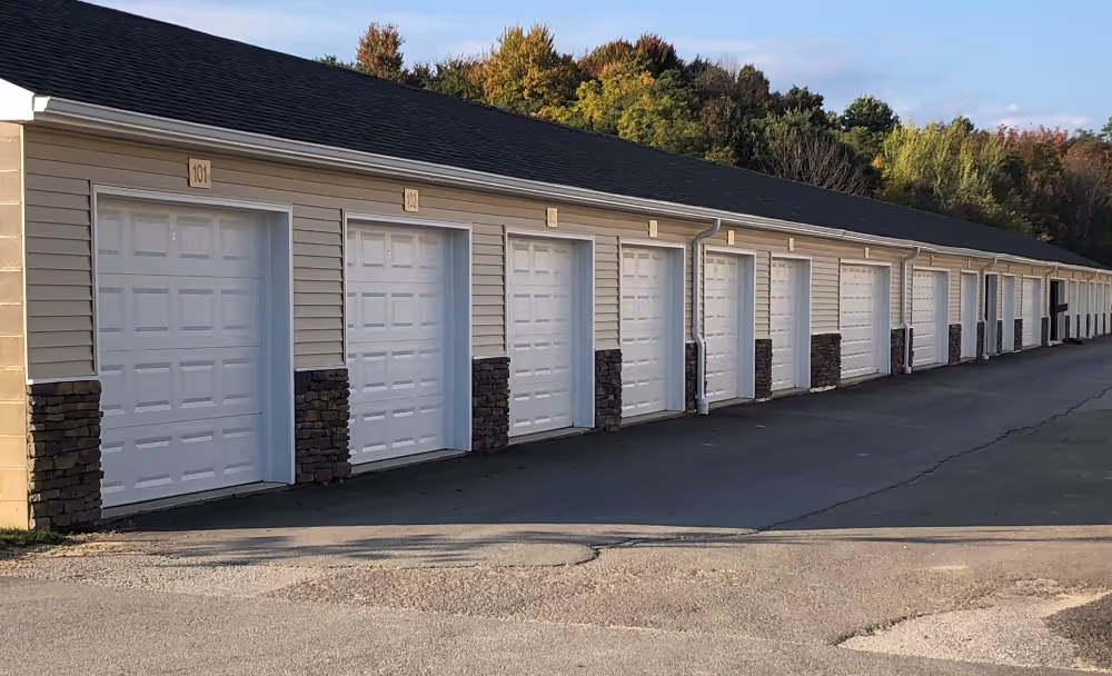 Palermo Realty – Copperleaf Garages