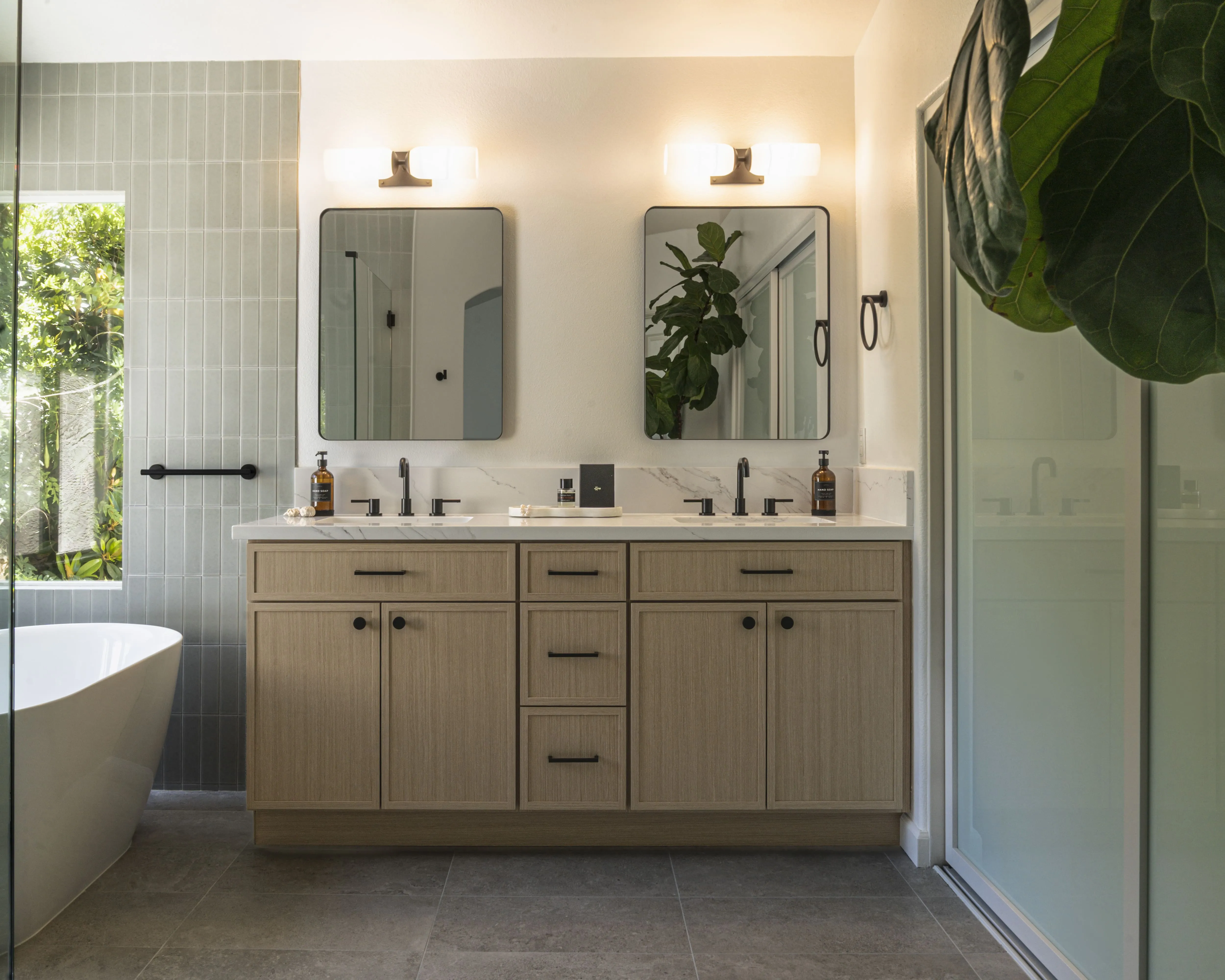 Mil Pitrero Road – Double Vanity Bathroom