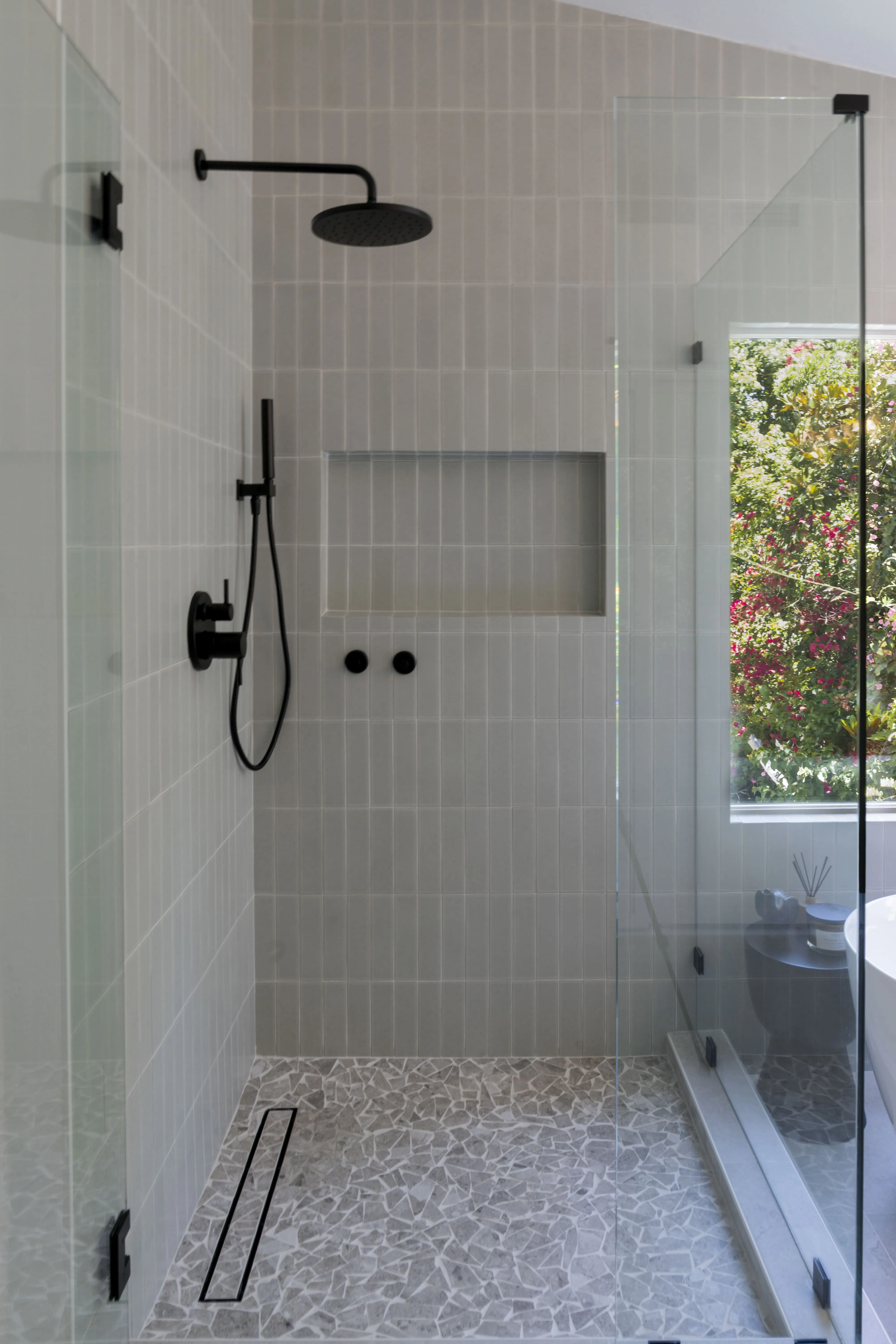 Mil Pitrero Road – Walk-in Shower