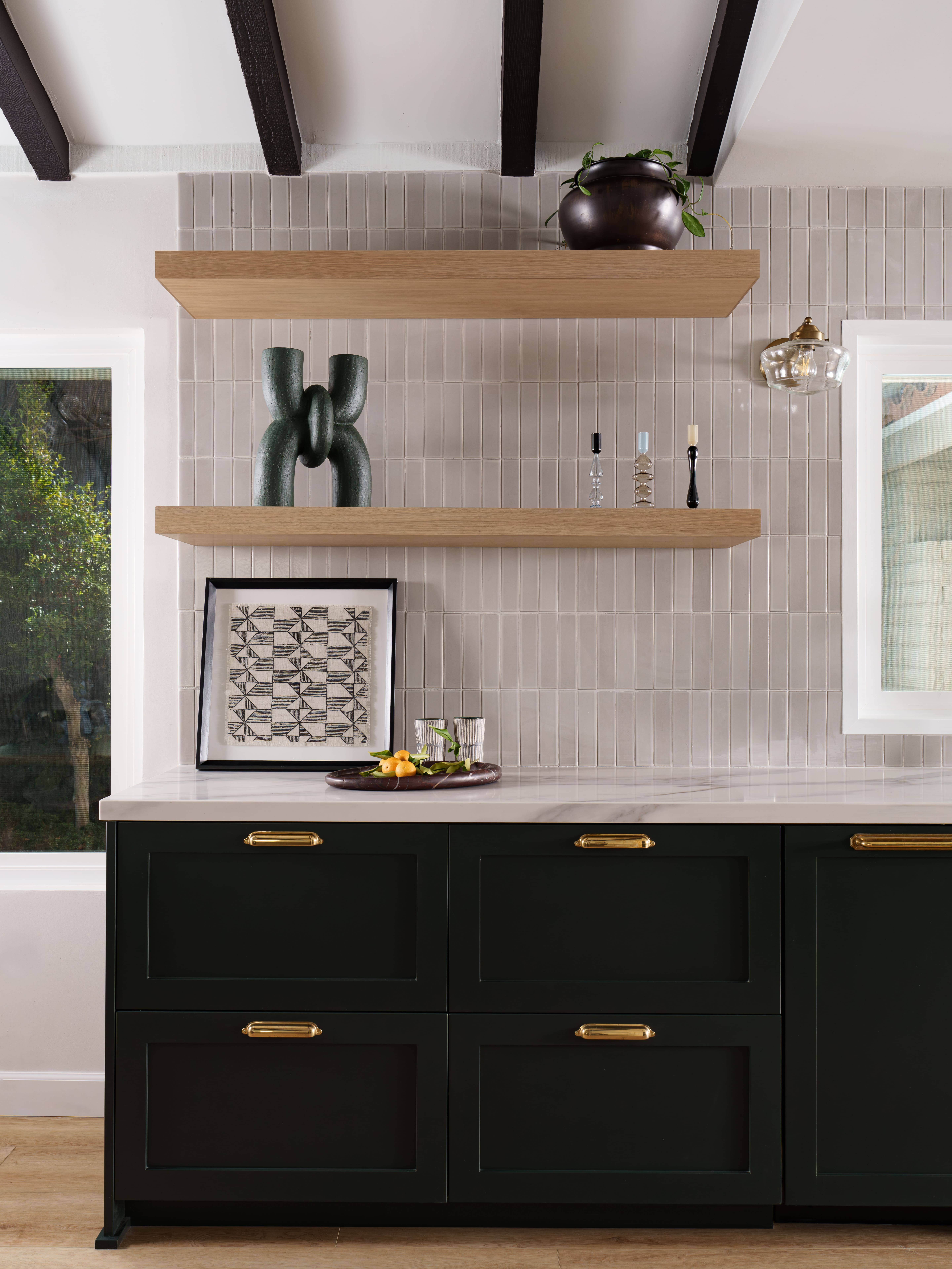 Sabina – Open Shelving Detail