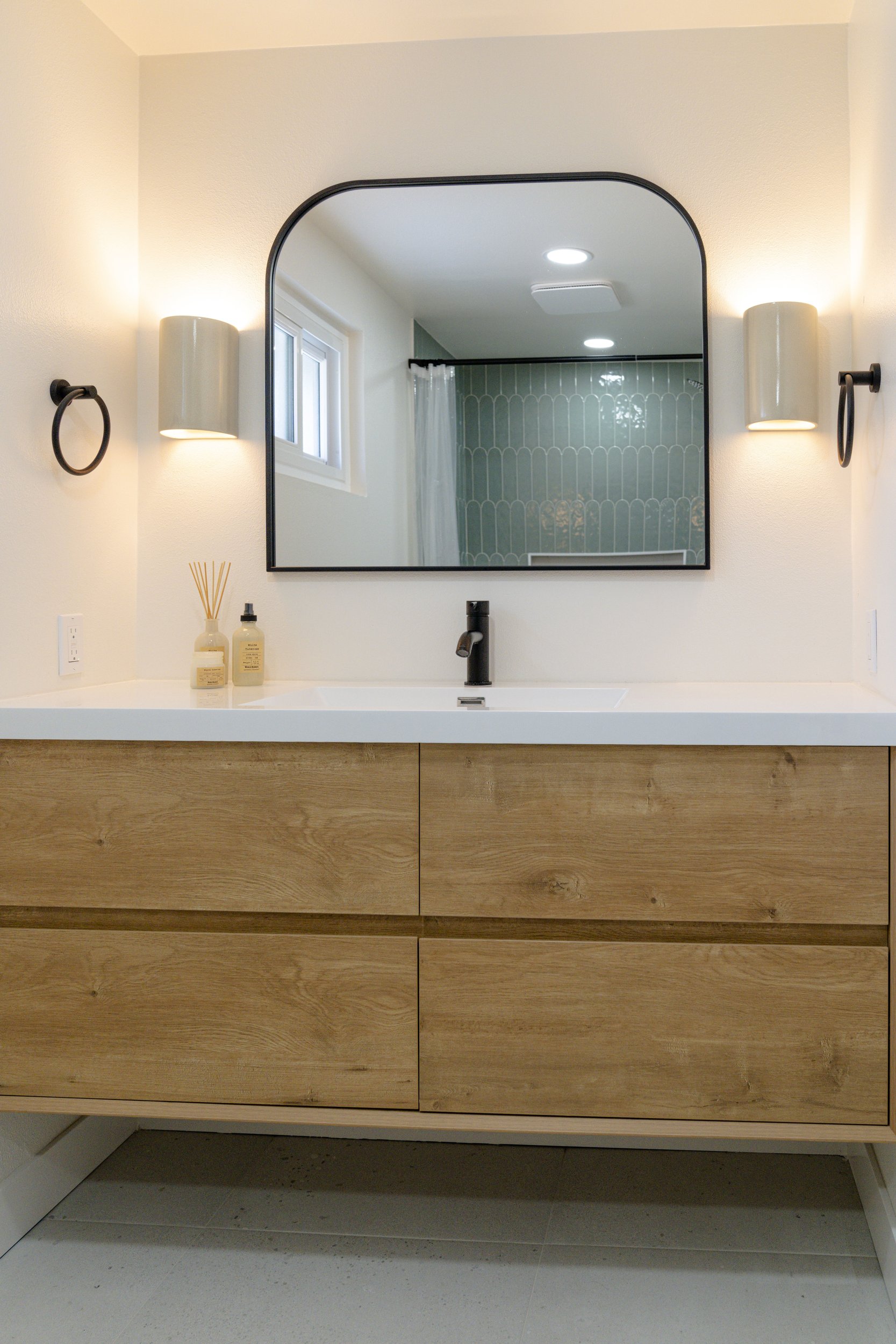 Warmwell Drive – Oak Vanity 02