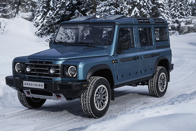 Grenadier Station Wagon dans la nature