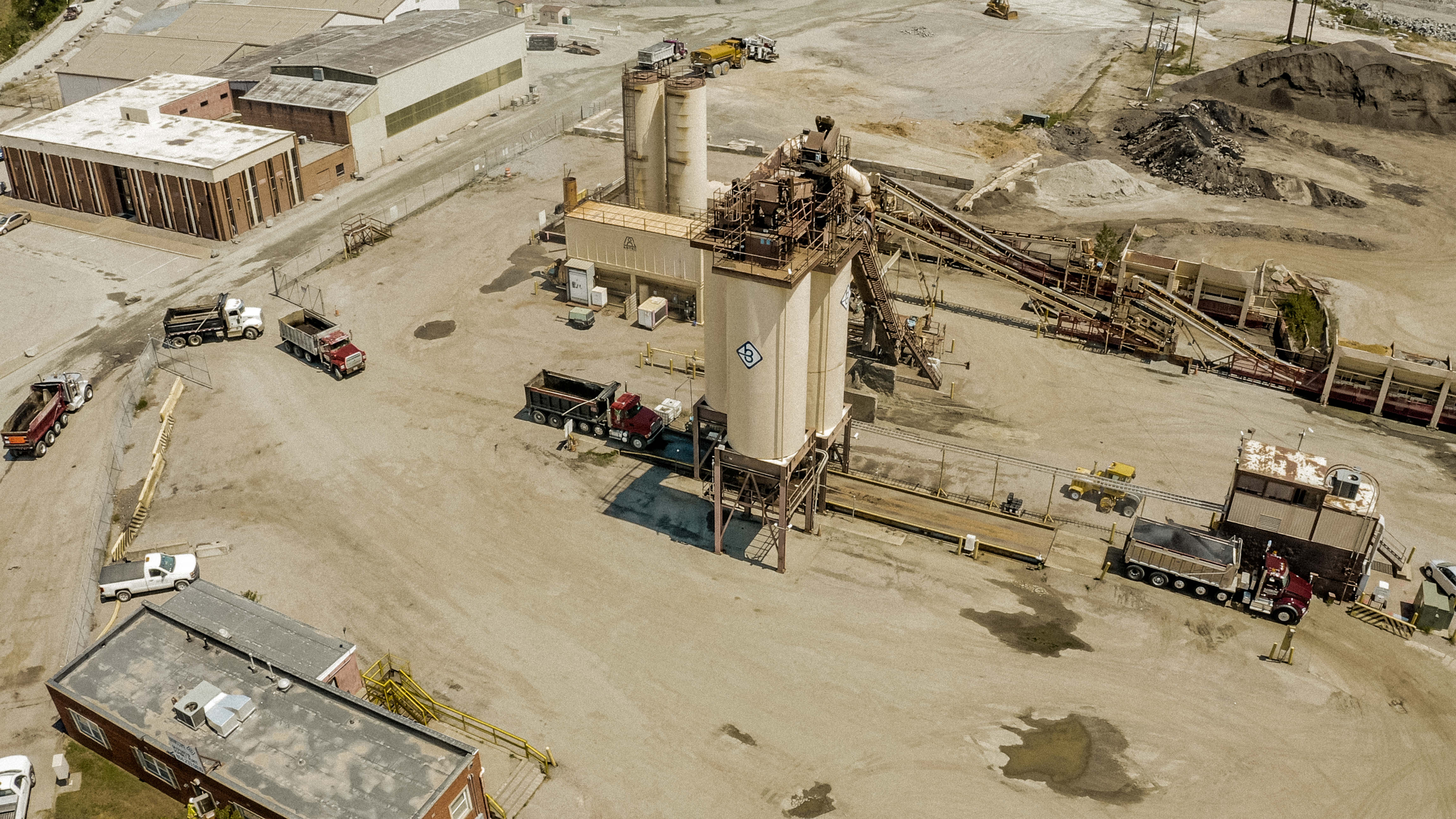 Shirley Gap 64: Aerial view of silos and conveyors.