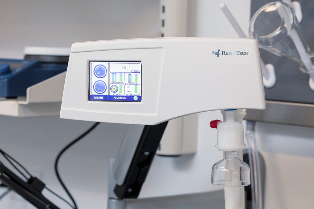 Systèmes d'eau ultra pure : pourquoi 18,0 MΩ·cm ne raconte pas toute l'histoire