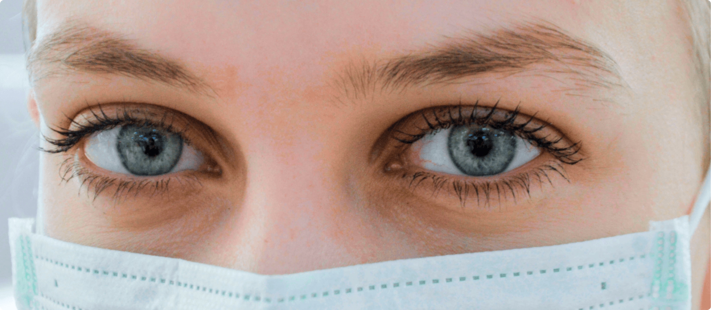 Medizinisches Fachpersonal mit Maske