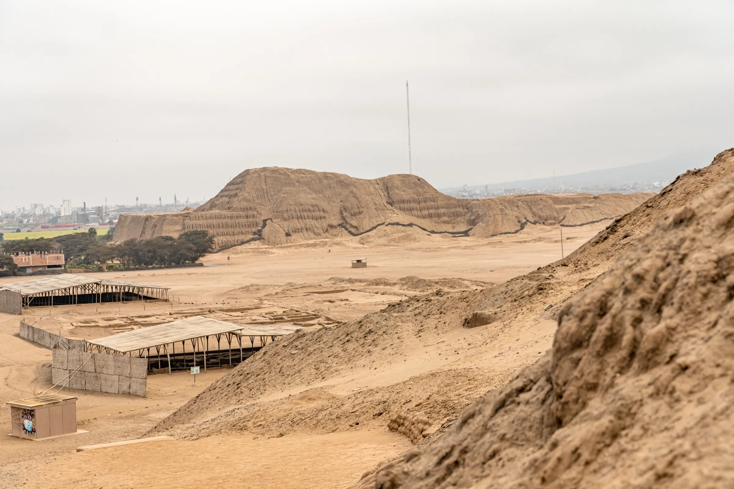 Huaca de la Luna, temple moche en adobe près de Trujillo, côte nord du Pérou