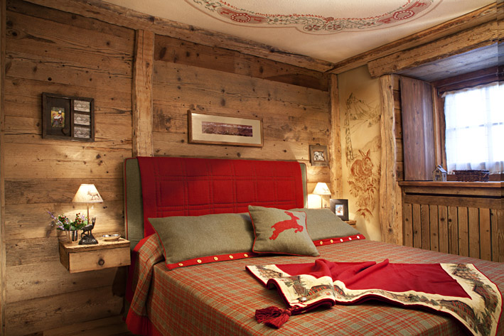 Scopri la magia di Courmayeur, un paradiso per avventure, relax e gastronomia. Pianifica la tua vacanza ideale con la nostra guida completa.