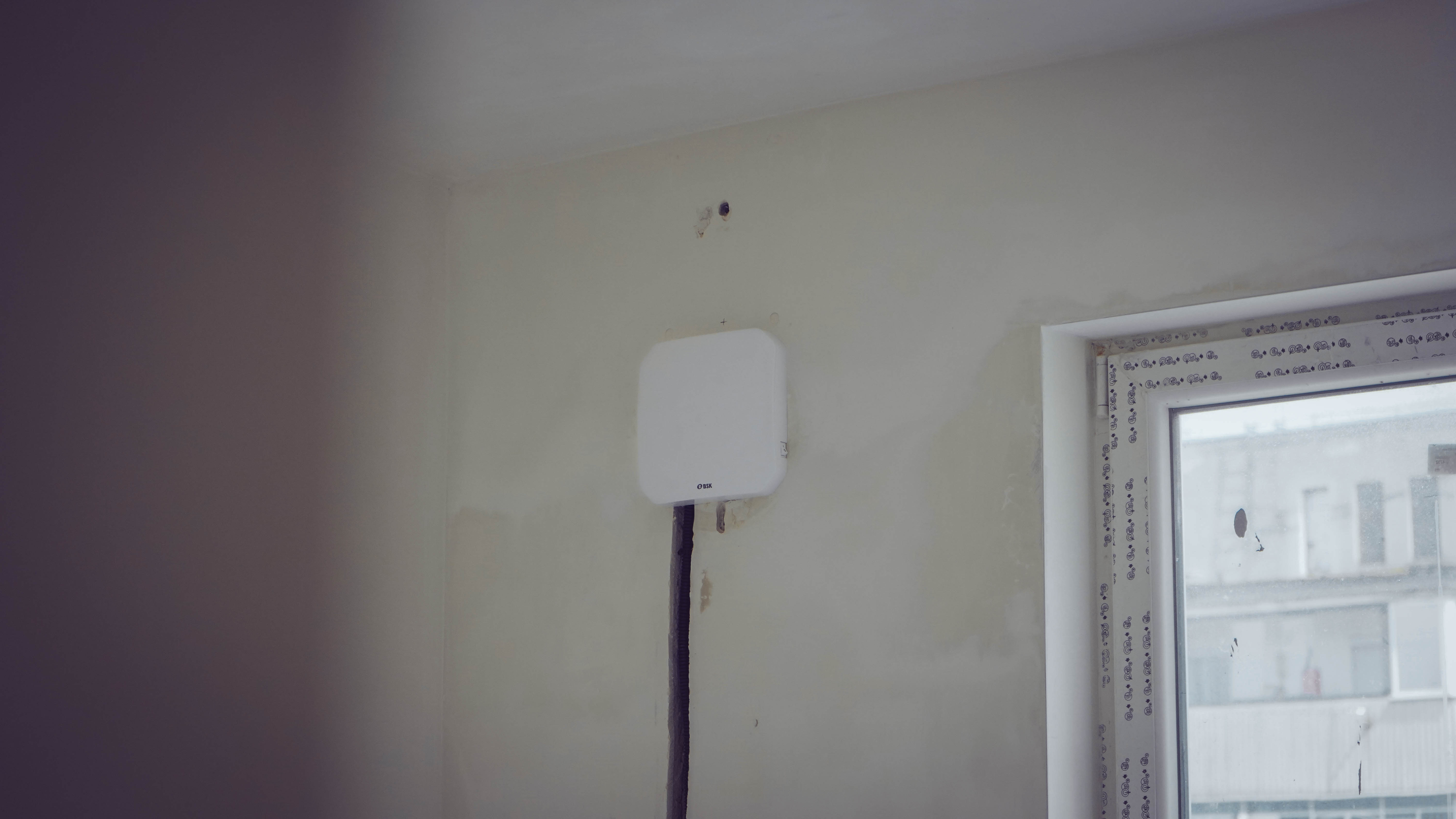 image of open office lobby (for an accountant & cpa firm)