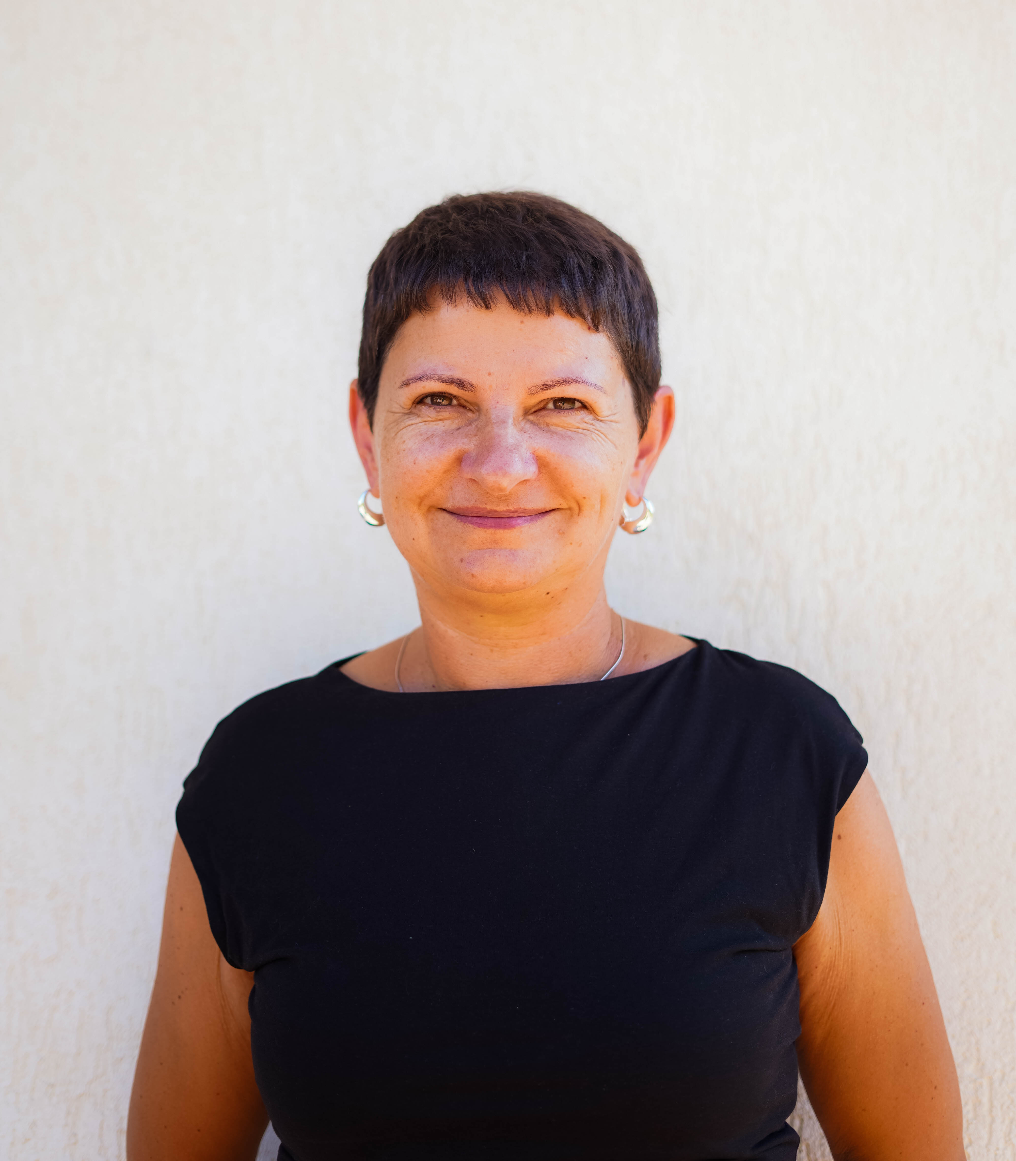 image of teacher using a smartboard (for a edtech)