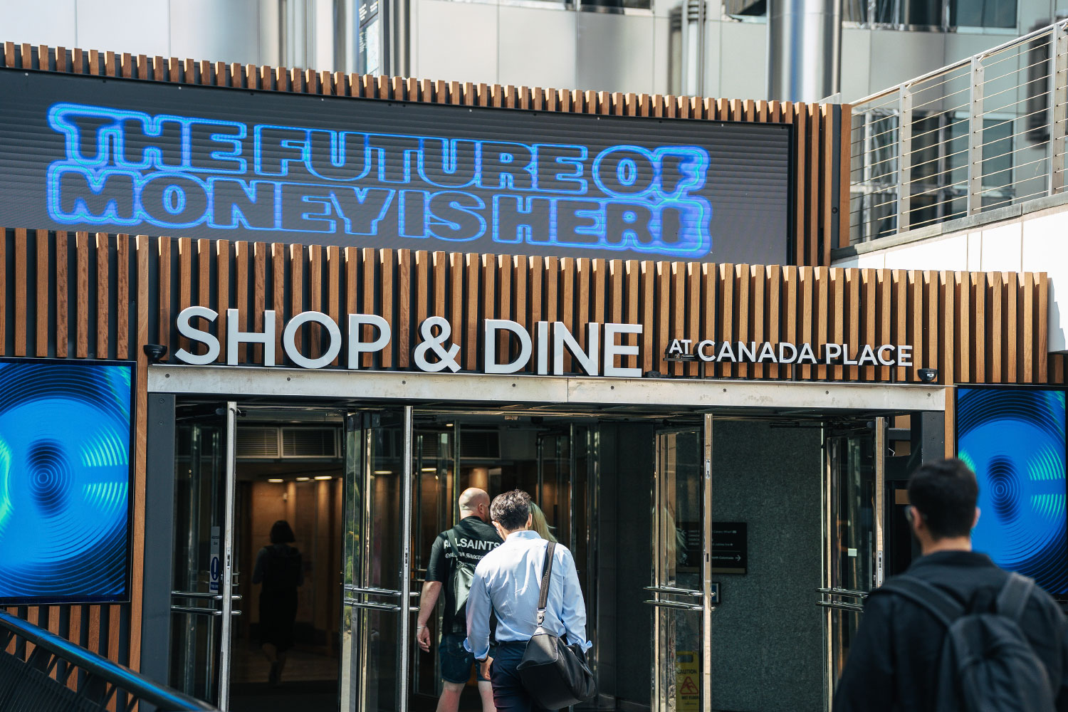 Timber slats mounted on Button-fix at Adams Plaza, Canary Wharf