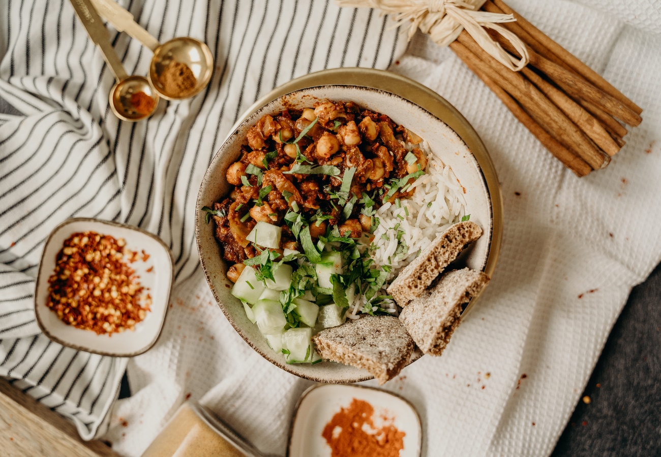 Understanding the Vegan Diet: A Complete Guide to its Pros and Cons