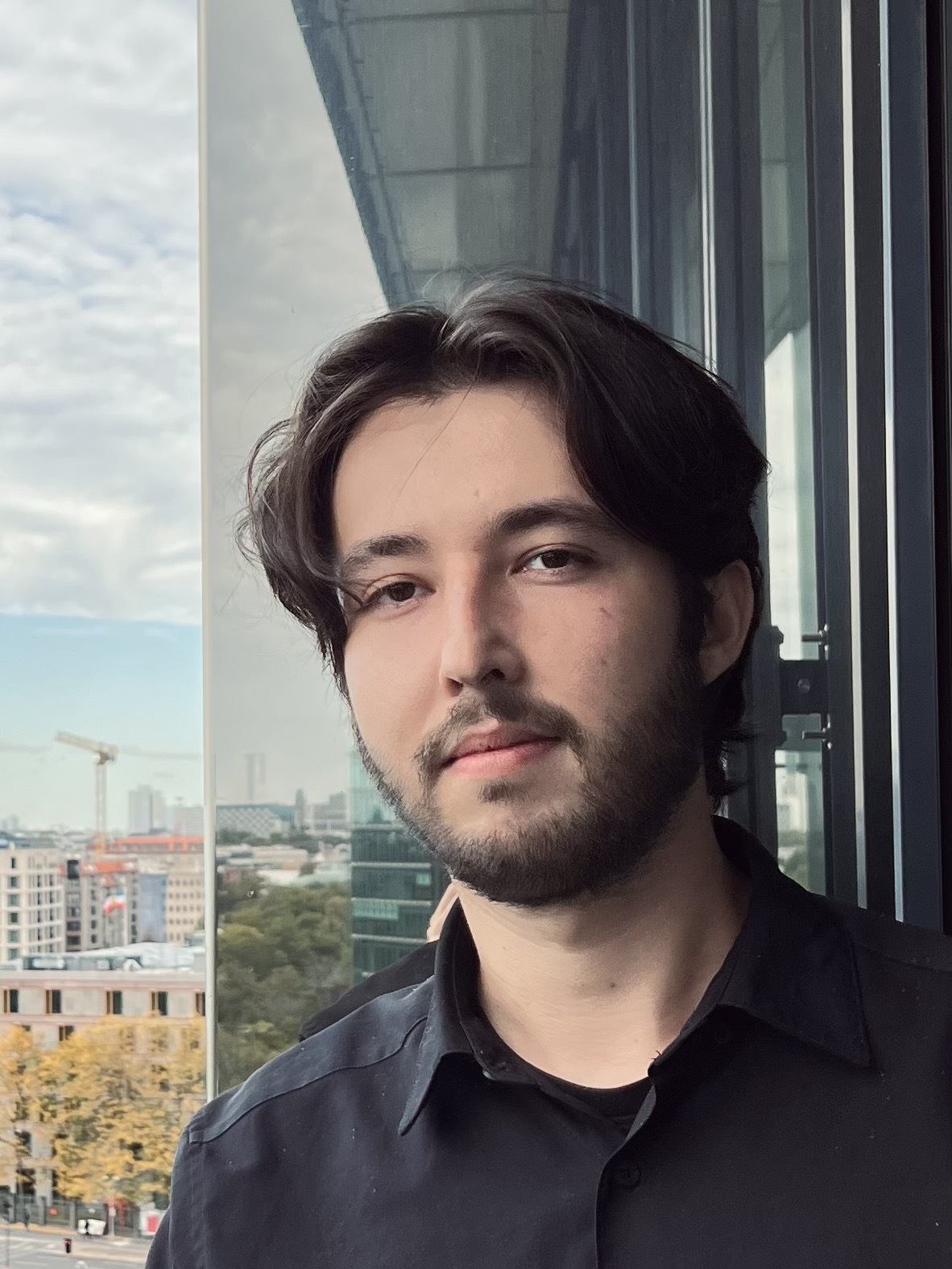 [headshot] image of customer (for a construction company)