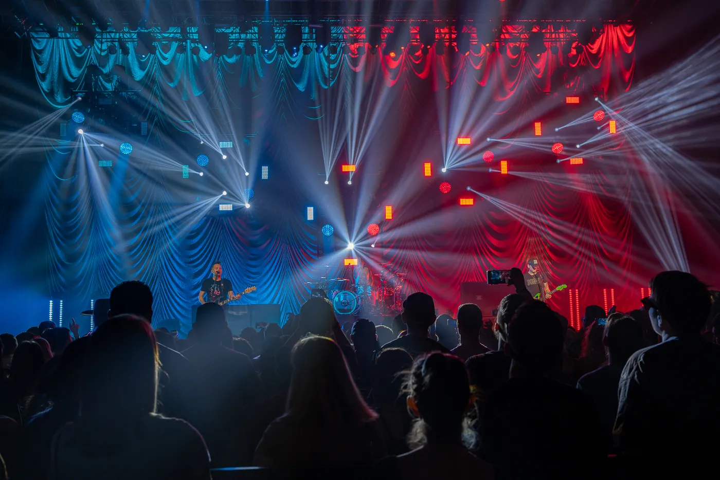 Blink 182 Performing in Las Vegas on the Kings of The Weekend residency