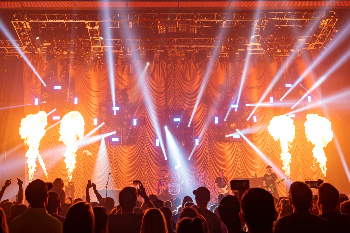 Blink 182 Performing in Las Vegas on the Kings of The Weekend residency