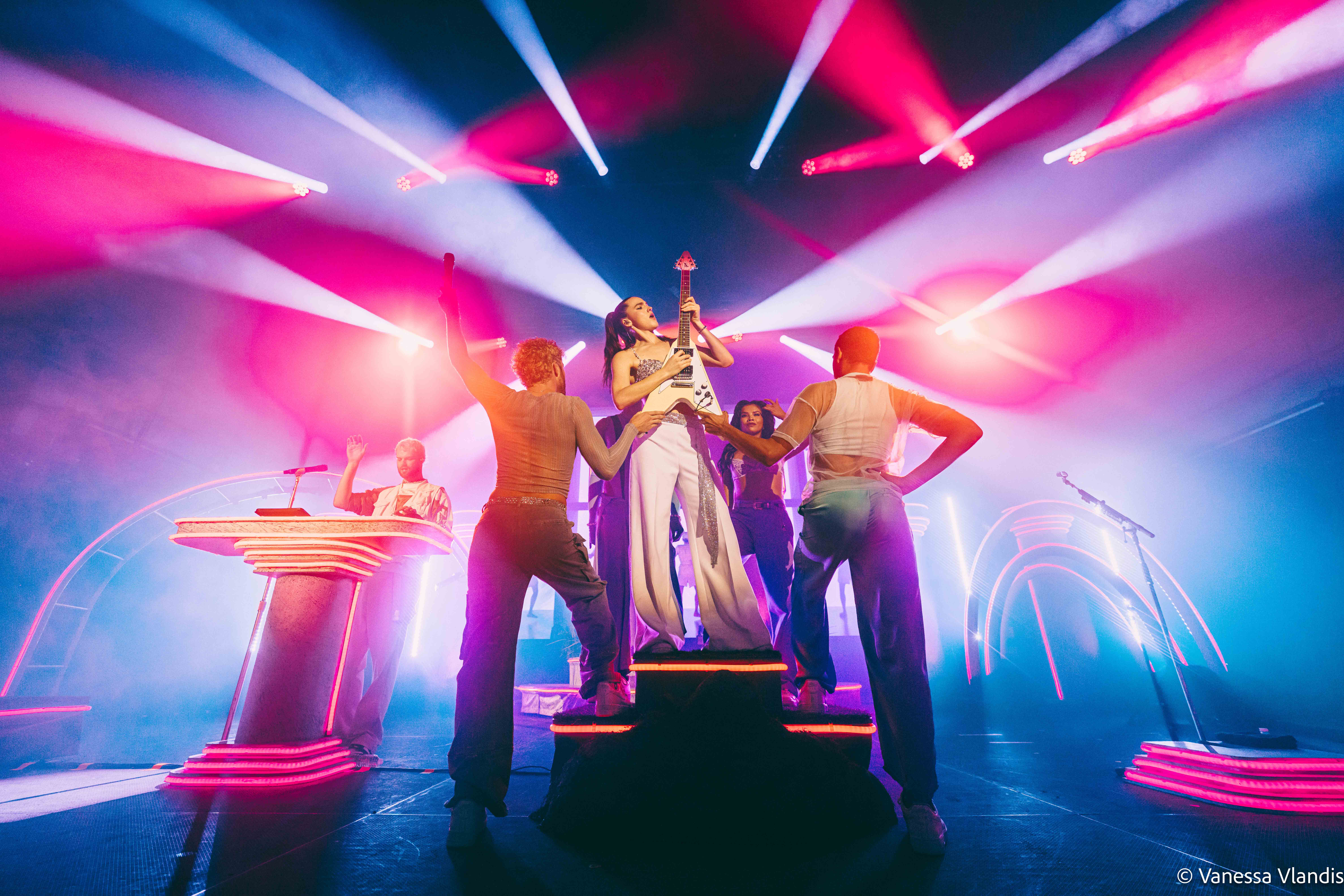 Sofi Tukker - Bread World Tour live