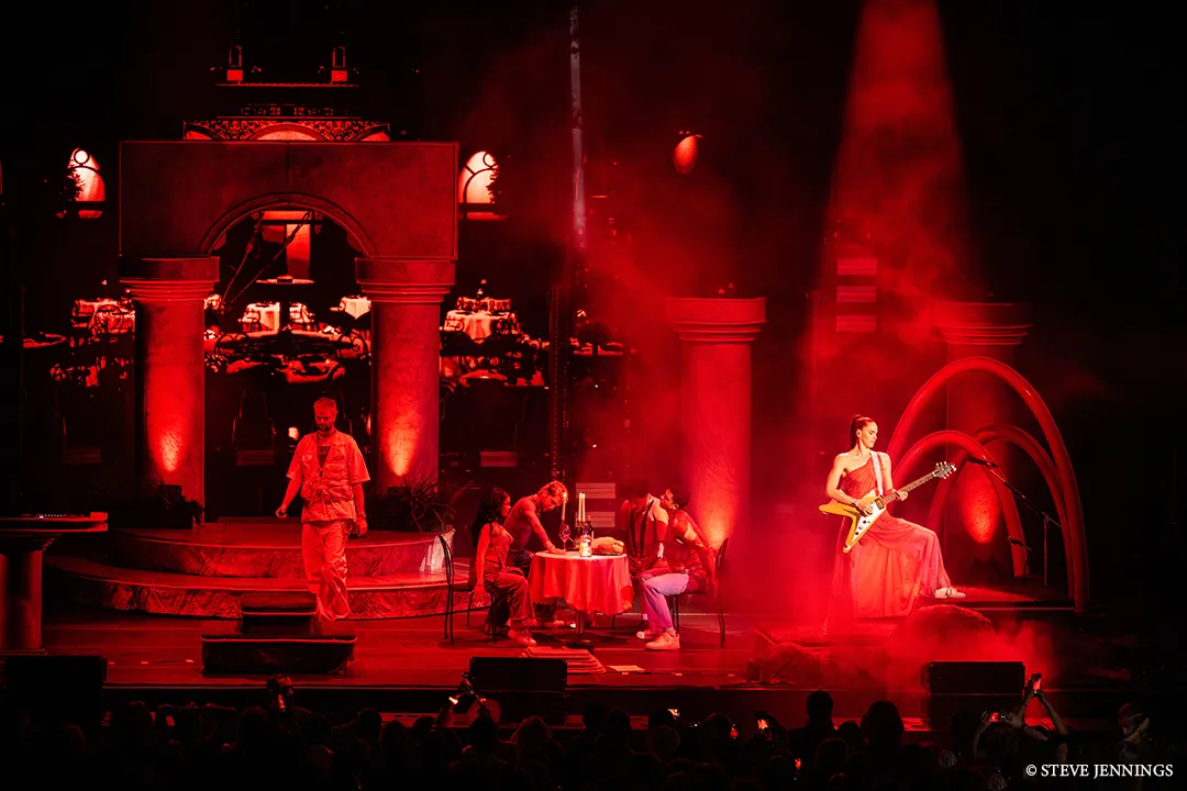 Sofi Tukker - Bread World Tour live