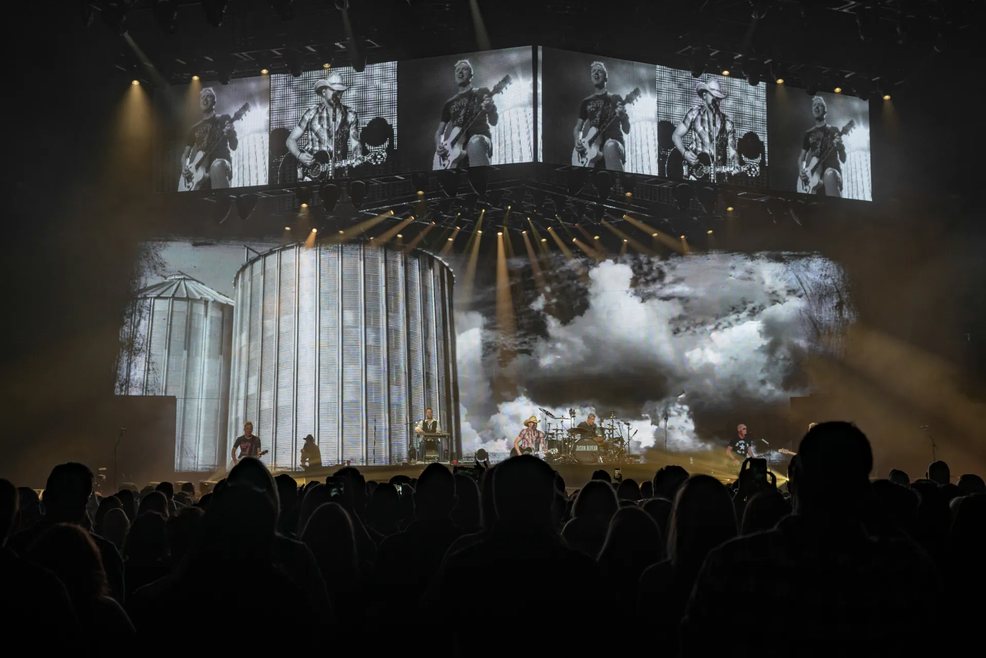 Jason Aldean performing on the Ride All Night Tour