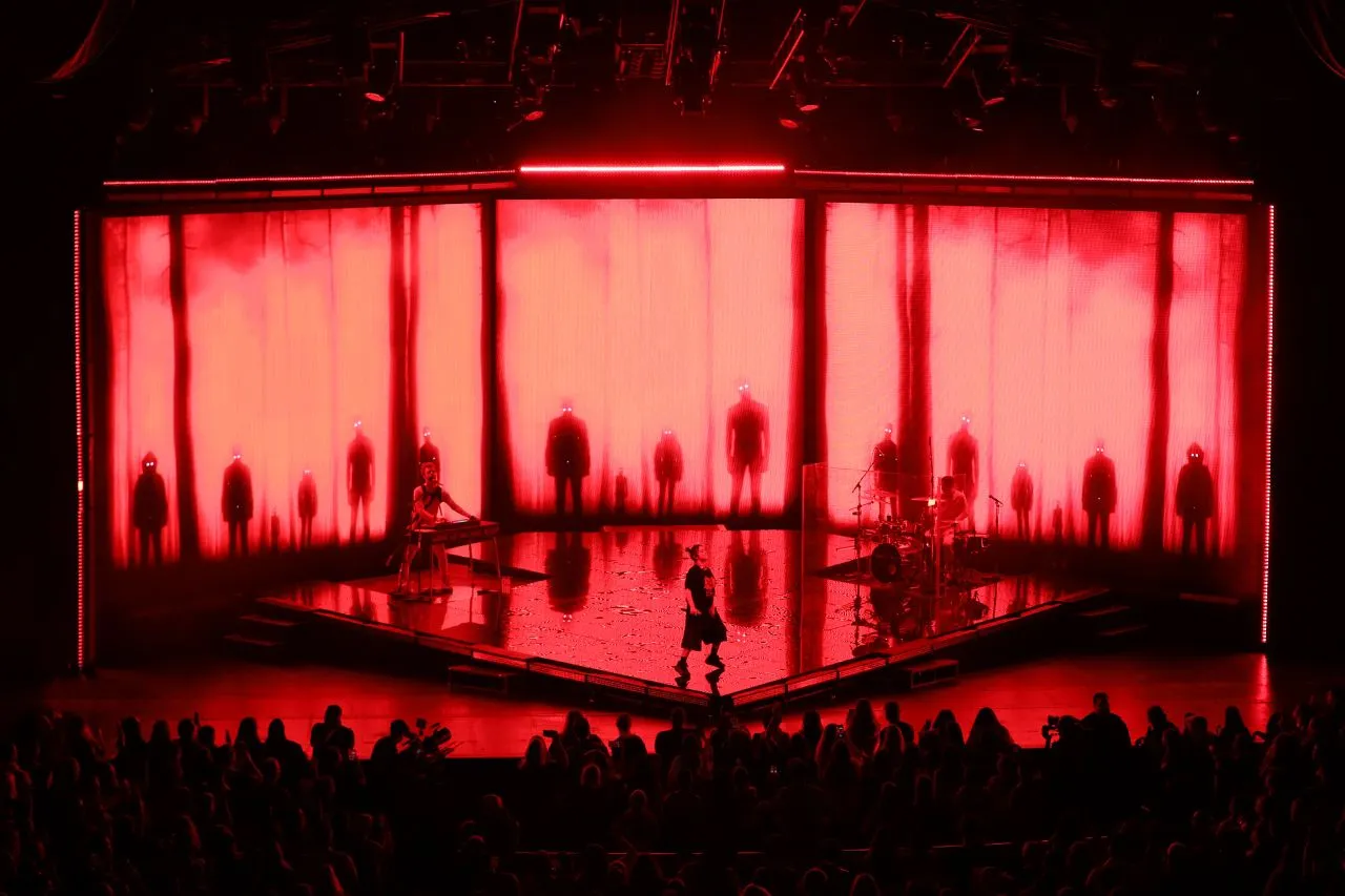 Billie Eilish - When we all fall asleep, where do we go? Live