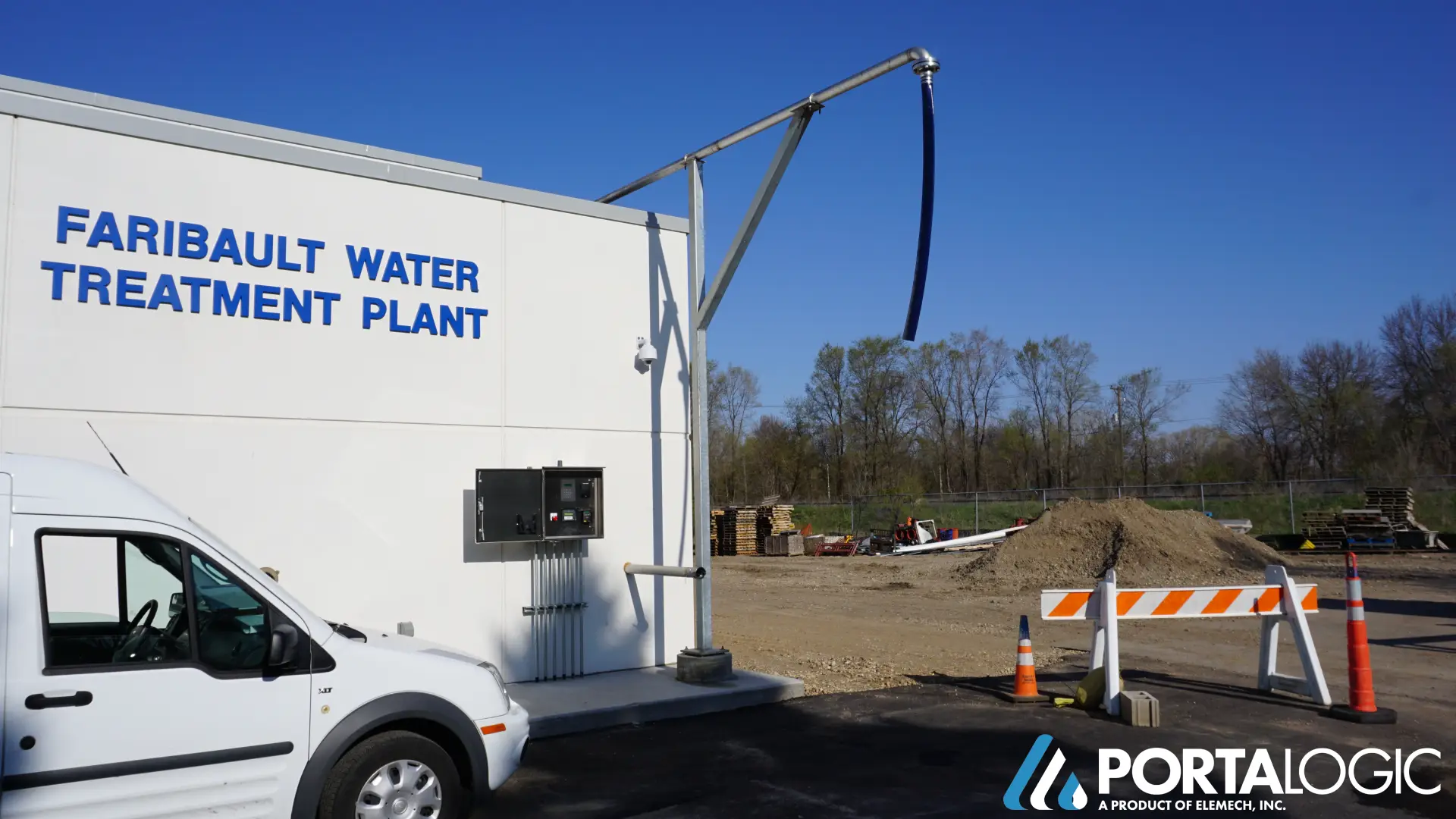 FS-20 Industrial Access Panel With Overhead Fill Point